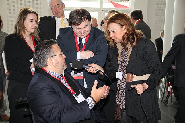 CM93-29.04.2010--011