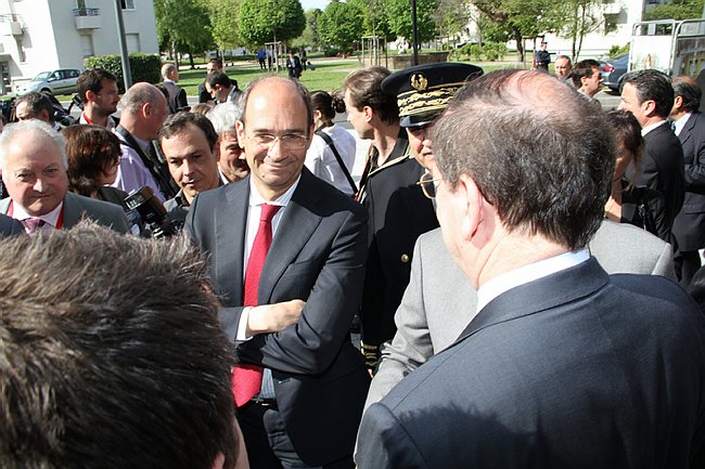 CM93-29.04.2010--086