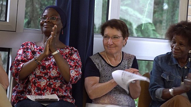 00000.00_15_44_44.Still038