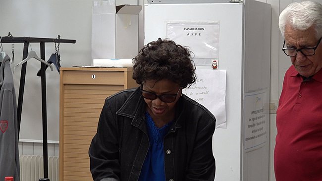 00000.00_21_56_05.Still056